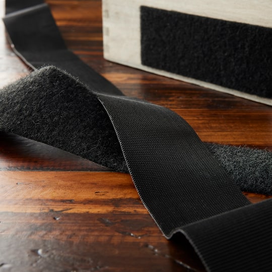 Pack: VELCRO® Brand Industrial Strength Tape